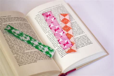 Easy woven origami bookmarks | How About Orange