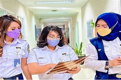 Lowongan Kerja Bumn Simak Syarat Kerja Di Pt Kai Lulusan Sma