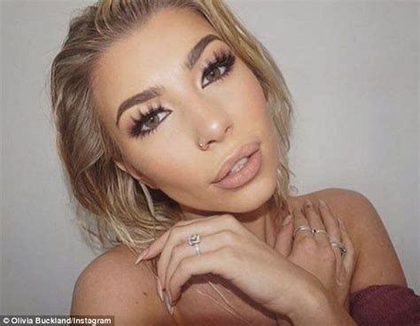 Olivia Buckland Shows Off Toned Figure In Vibrant Bikini Daily Mail Online