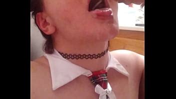Tragando Una Enorme Carga Doble XVIDEOS
