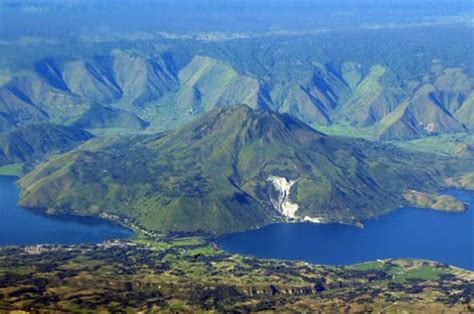 LOS VOLCANES DORMIDOS SE DESPIERTAN