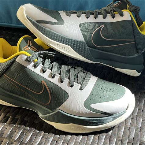 Nike Men's Kobe V 5 Protro EYBL Forest Green... - Depop