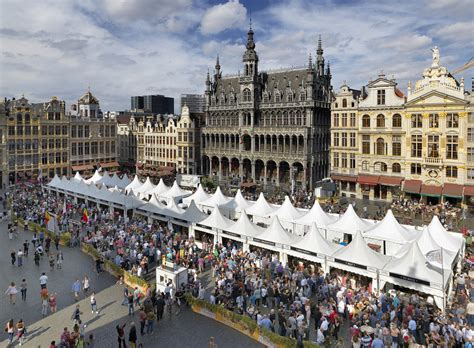 Exploring the World: A Dive into Tourist Culture | by Mustafa Egemen ...