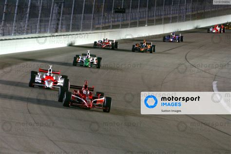 Dan Wheldon Gbr Target Chip Gnassi Leads The Pack Homestead Miami