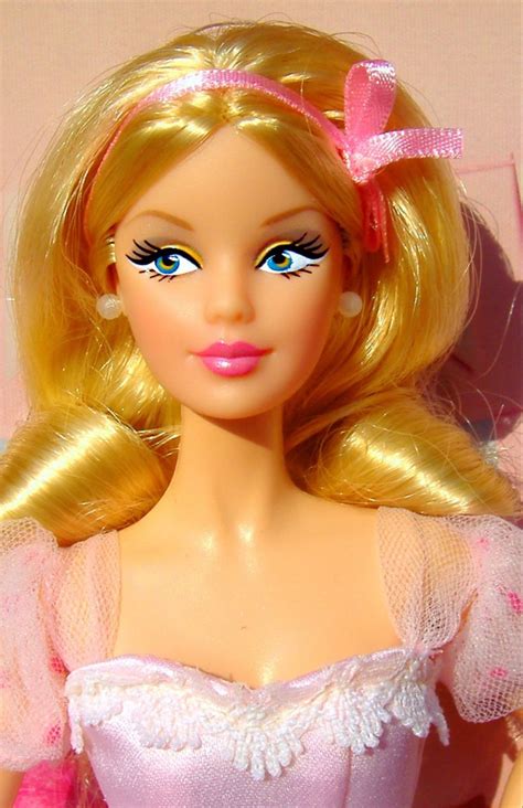 Pin By Erin Marchlewski On Barbie Collectors Edition Barbie Collector Barbie Dolls Barbie