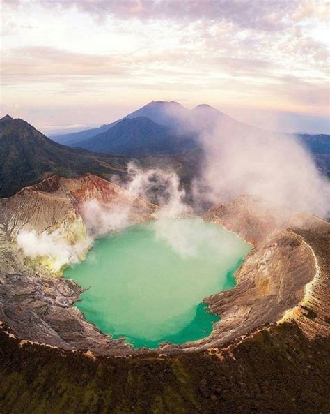 an active volcano in East Java. Ijen Jawa Timu Indonesia [OC] [646x809 ...