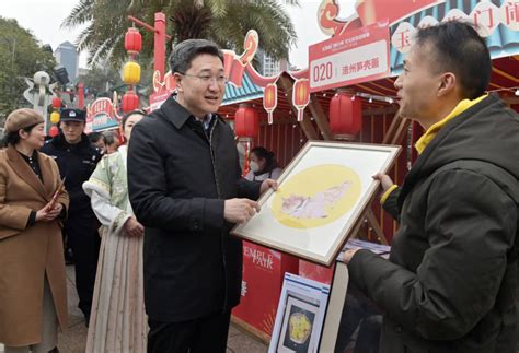 涪陵区委书记王志杰巡庙会：大力发展“假日经济”“夜经济”等凤凰网川渝凤凰网