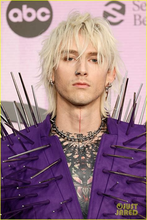 Machine Gun Kelly Wears Spiked Purple Suit For American Music Awards