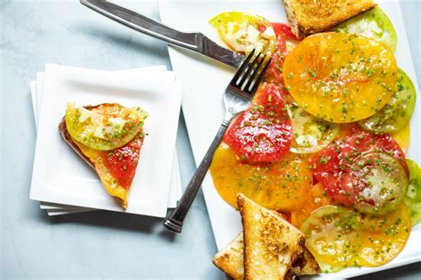 Easy Tomato Crudo With Heirloom Tomatoes