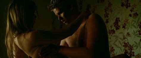 Naked Marte S Teren In Pornopung