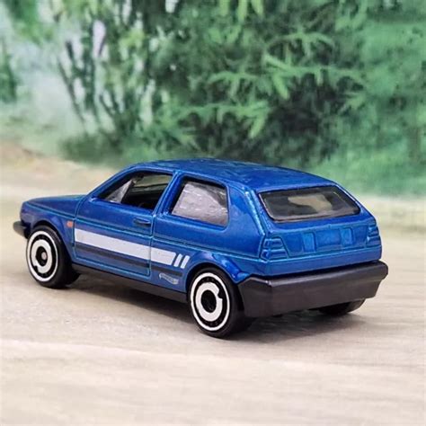 HOT WHEELS VW Golf Mk2 1 64 modèle échelle moulée sous pression 10 Excellent état EUR 9 10