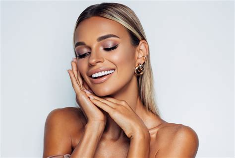 Latina Make Up Cette Tendance Annonce T Elle Le Retour Des Maquillages Charg S