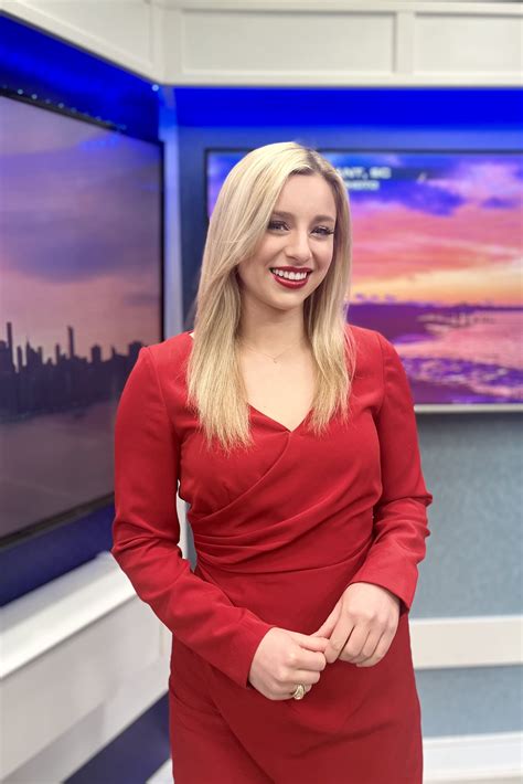 Keeley Donovan (UK) : r/WeatherGirls