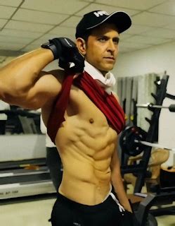 Shirtless Bollywood Men Hrithik Roshan At The Gym Hrithik Roshan In Water On Screen Hot Body
