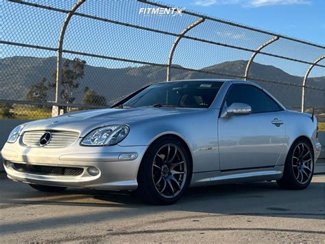 A Detailed Look Back At The Mercedes Slk 230 42 Off