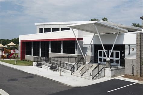 Rec Center Uses Three Metal Wall Panels To Enhance Its Exterior