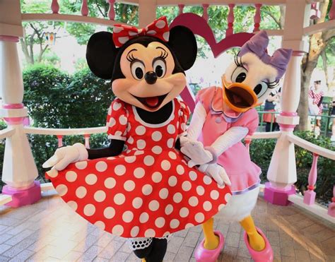 Minnie Mouse And Daisy Duck Minnie Mouse Pictures Minnie Mouse Mickey