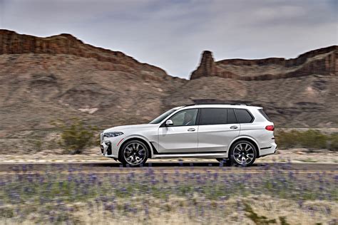 The New Bmw X7 Is Big Enough To Live In Here S Everything You Need To Know