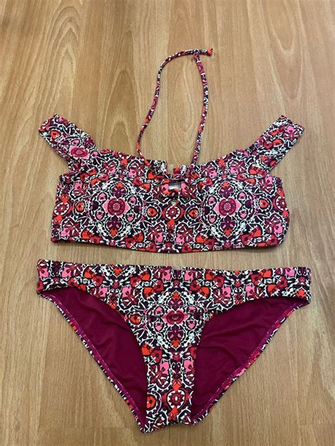 Bikini Billabong Fesyen Wanita Pakaian Wanita Lainnya Di Carousell