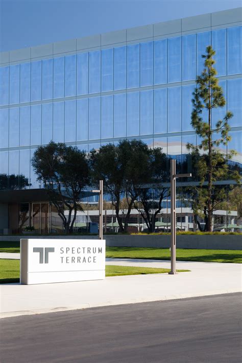 Structura Spectrum Terrace Irvine California Exterior Sidewalk Lighting