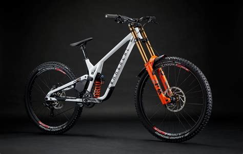 Commencal Supreme Dh V Signature Downhill Ker Kp R