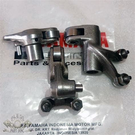 PLATUK TEMPLAR SEPATU KLEP ROKER ARM SET IN EX YAMAHA NMAX AEROX