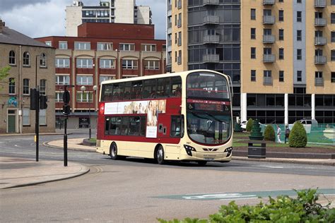 767 YX59 FGM East Yorkshire Volvo B9TL Wright Eclipse Ge Flickr