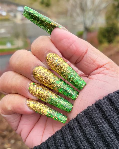 Green Glitter Nails: 30+ Party Looks to Try This Month - Nail Designs Daily