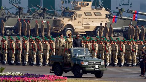 Questions About US Aid to Pakistan Put Focus on Military's Spending