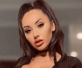 Reya Sunshine Wiki Biography Net Worth Age Boyfriend And Ethnicity