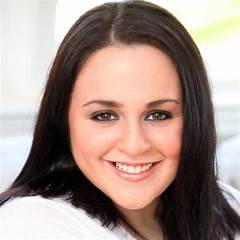 Nikki Blonsky Airport