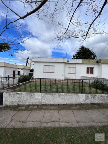 Casa en Venta por Joana Rodríguez Negocios Inmobiliarios Barrio