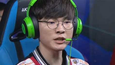 T1战队“不尊重faker”事件爆发！粉丝愤怒控诉，李哥遭受不公待遇腾讯新闻