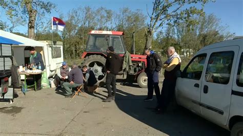 Četvrti dan protesta poljoprivrednika Traktorima u centar Novog Sada