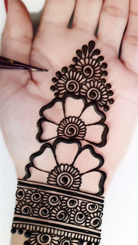 Easy Mehndi Designs Front Hand