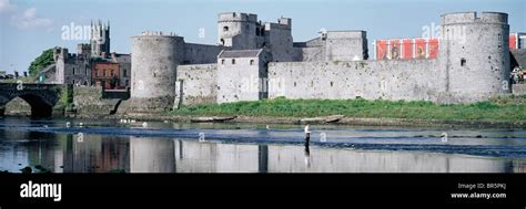 Limerick City, Co Limerick, Ireland, King John's Castle Stock Photo - Alamy