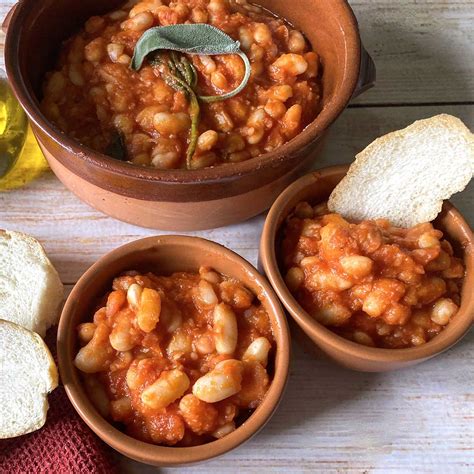 Fagioli All Uccelletto Beans In Tomato Sauce Recipes From Italy