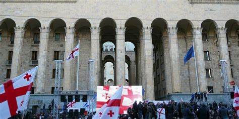 Gruzja zamieszki w stolicy po wystąpieniu rosyjskiego deputowanego w