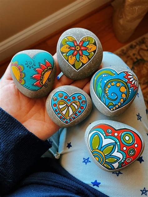 Heart Shaped Painted Rocks Crafts