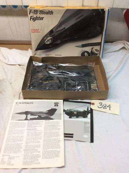 F-19 Stealth Fighter Model. NEW - Duck Soup Auctions