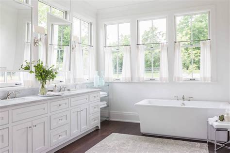 Tips & Ideas for Choosing Bathroom Window Curtains (WITH PHOTOS!)