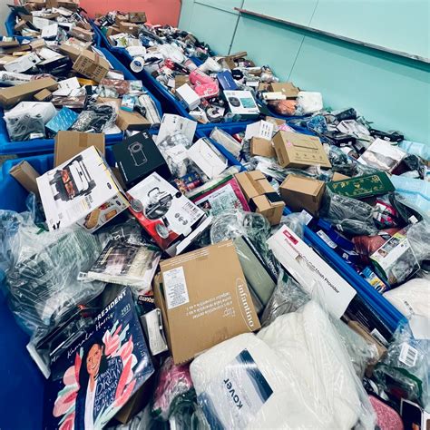 Adelaide marion shopping center stores are offering massive discounts now 20