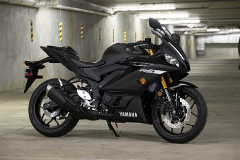 Yamaha Yzf R3 2019 First Ride Review Sportbikes Inc Magazine