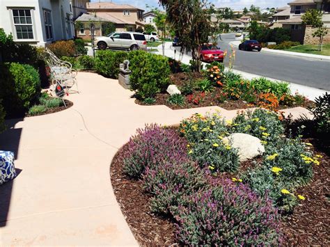 Cottage Garden With Flagstone Pathways Eclectic Landscape Los