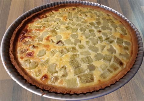 Recette Tarte à La Rhubarbe à Lancienne Façon Grand Mère Sur Pâte Sablée