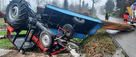 Wypadek ciągnika rolniczego w miejscowości Buczyna Komenda Powiatowa