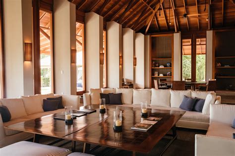 Modern Luxury: Bringing Resort Style Home — MakeNest