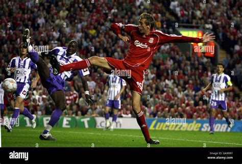 Liverpools Peter Crouch Opens The Scoring Hi Res Stock Photography And