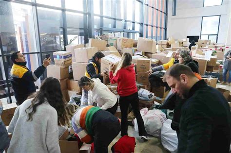 Aliağa lılar Depremzedeler İçin Seferber Oldu Kuzeyegehaber