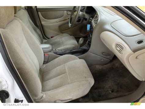 2000 Oldsmobile Alero GL Sedan interior Photo #54541571 | GTCarLot.com